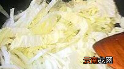 炒白菜怎么炒才好吃，怎么炒白菜好吃又簡(jiǎn)單視頻