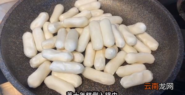 芝士年糕怎么炒，肉末芝士炒年糕怎么做好吃