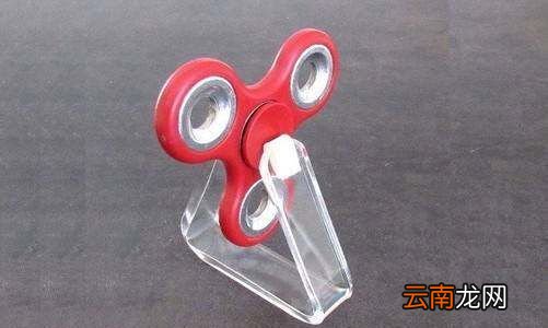 可以在手上轉(zhuǎn)的陀螺，指尖陀螺是什么東西做的