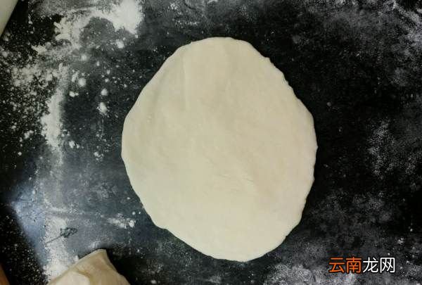 韭菜盒子怎么做皮才軟，韭菜盒子面怎么和才軟好吃