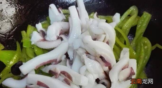 炒墨魚怎么做