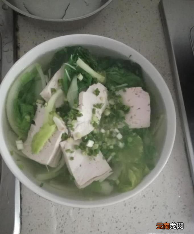 如何做蘸水小白菜豆腐湯？